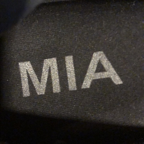 MIA Women’s slip on flat shoes. Black. Size 6.5 worn twice. Excellent condition. - Picture 2 of 5